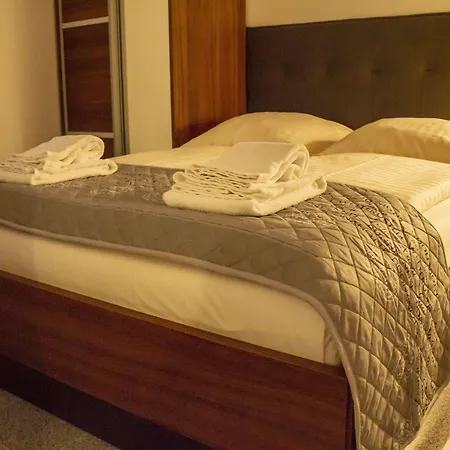 Aparthotel Bluestone Boarding 4*